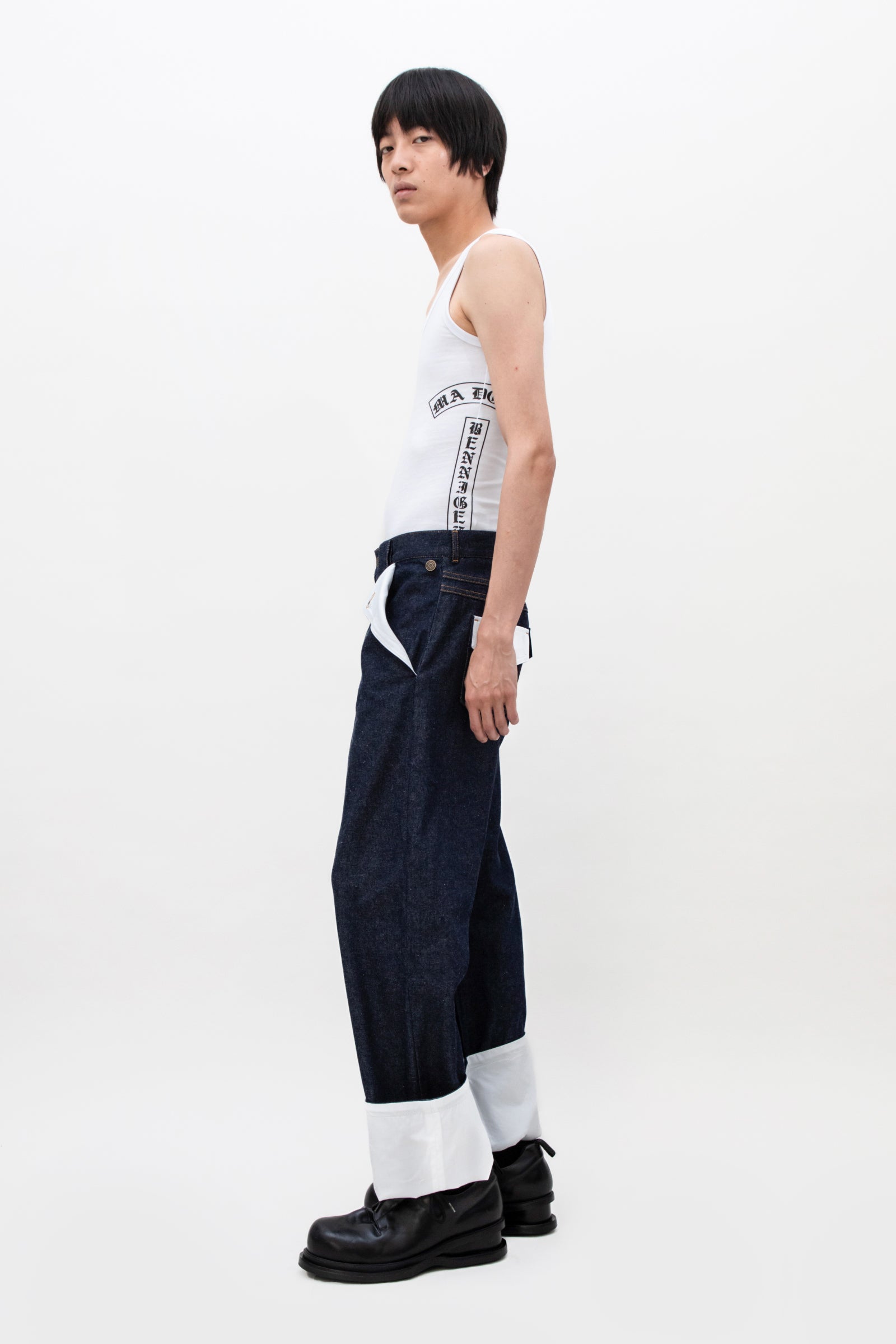 CONTRASTED HEM DENIM