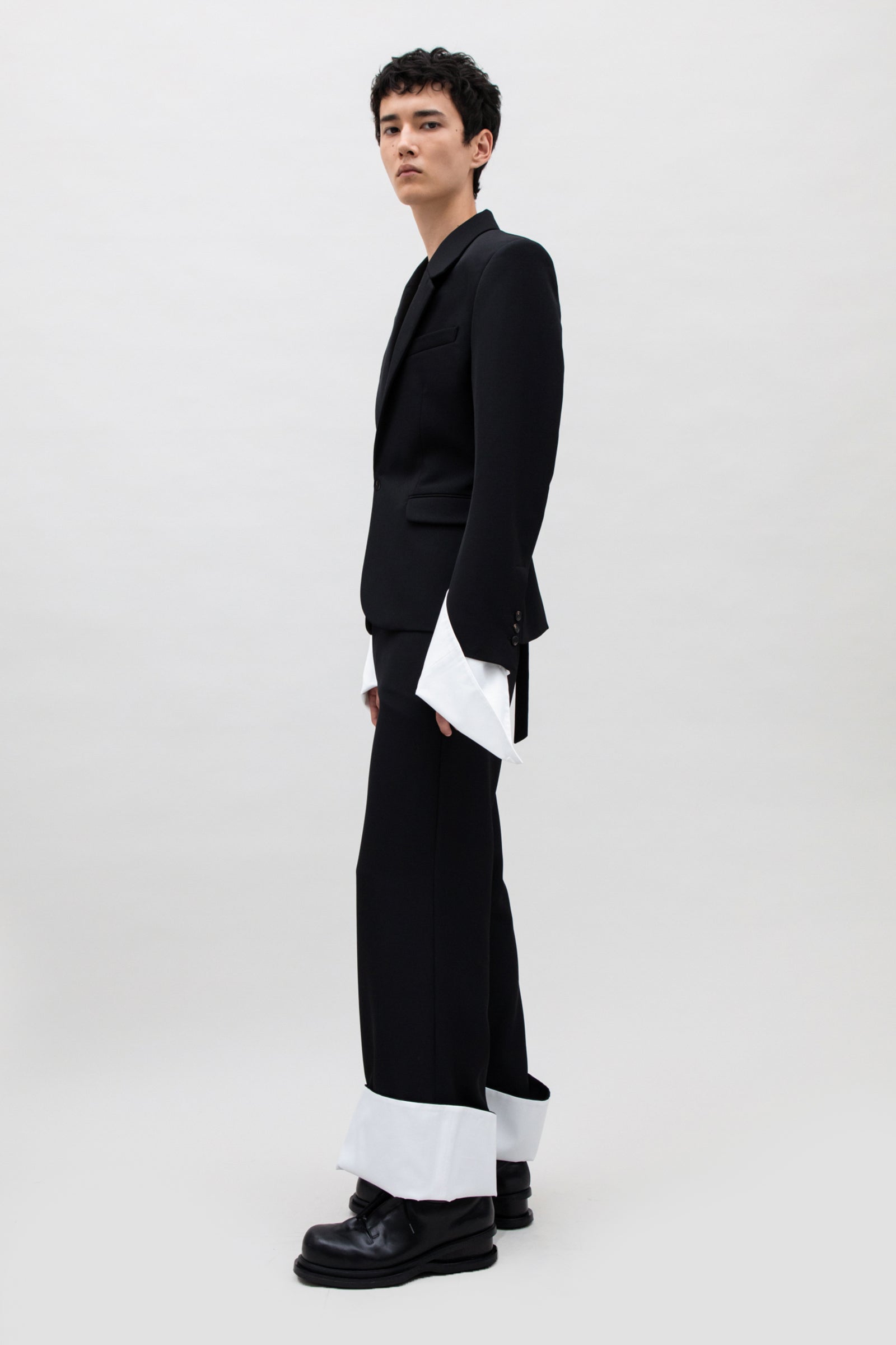 STRUCTURED OPEN CUFF JACKET