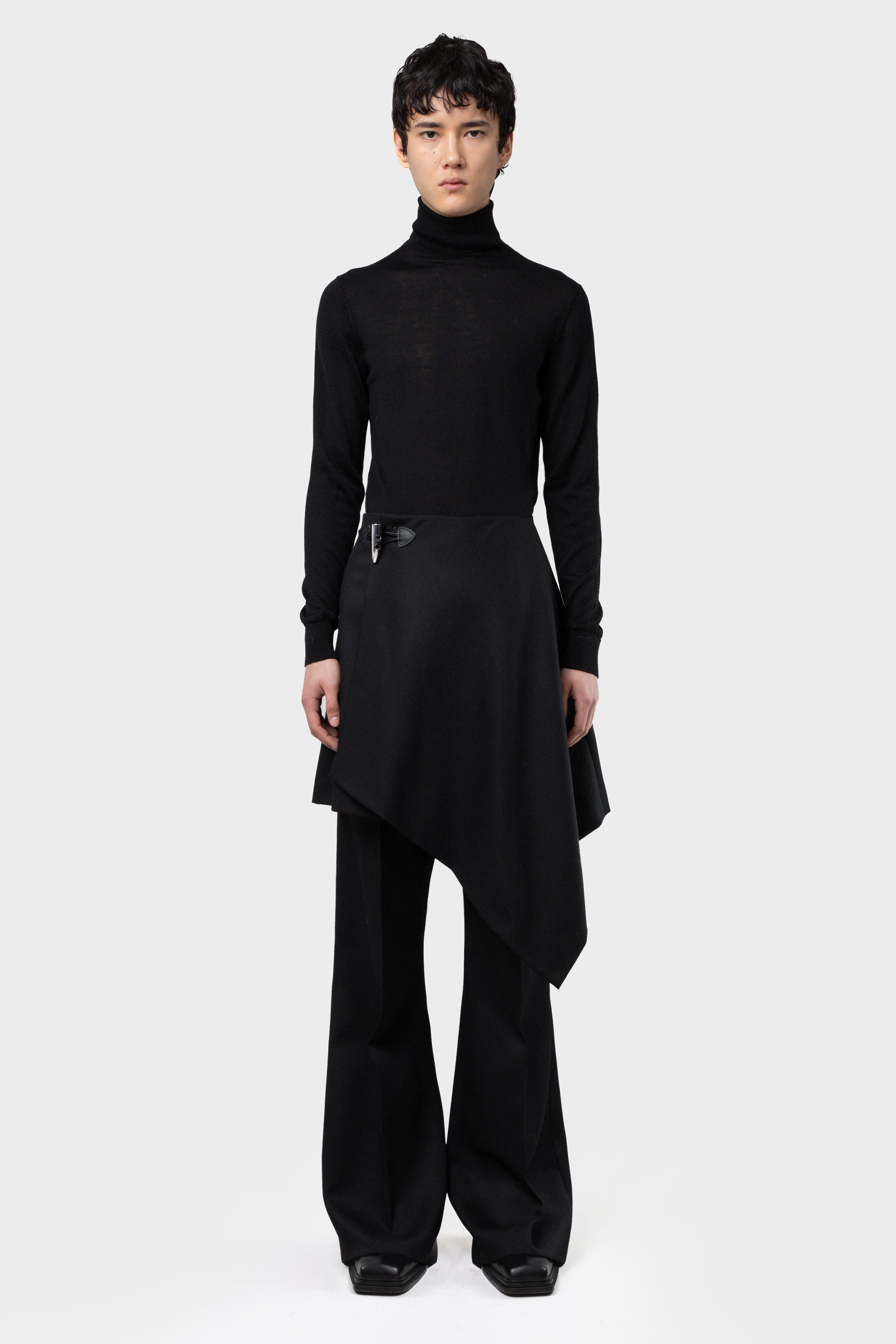 ASYMETRICAL SKIRT