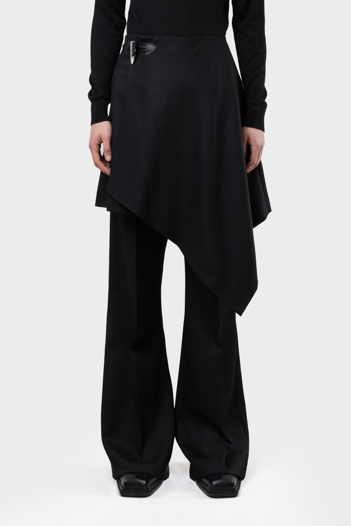 ASYMETRICAL SKIRT