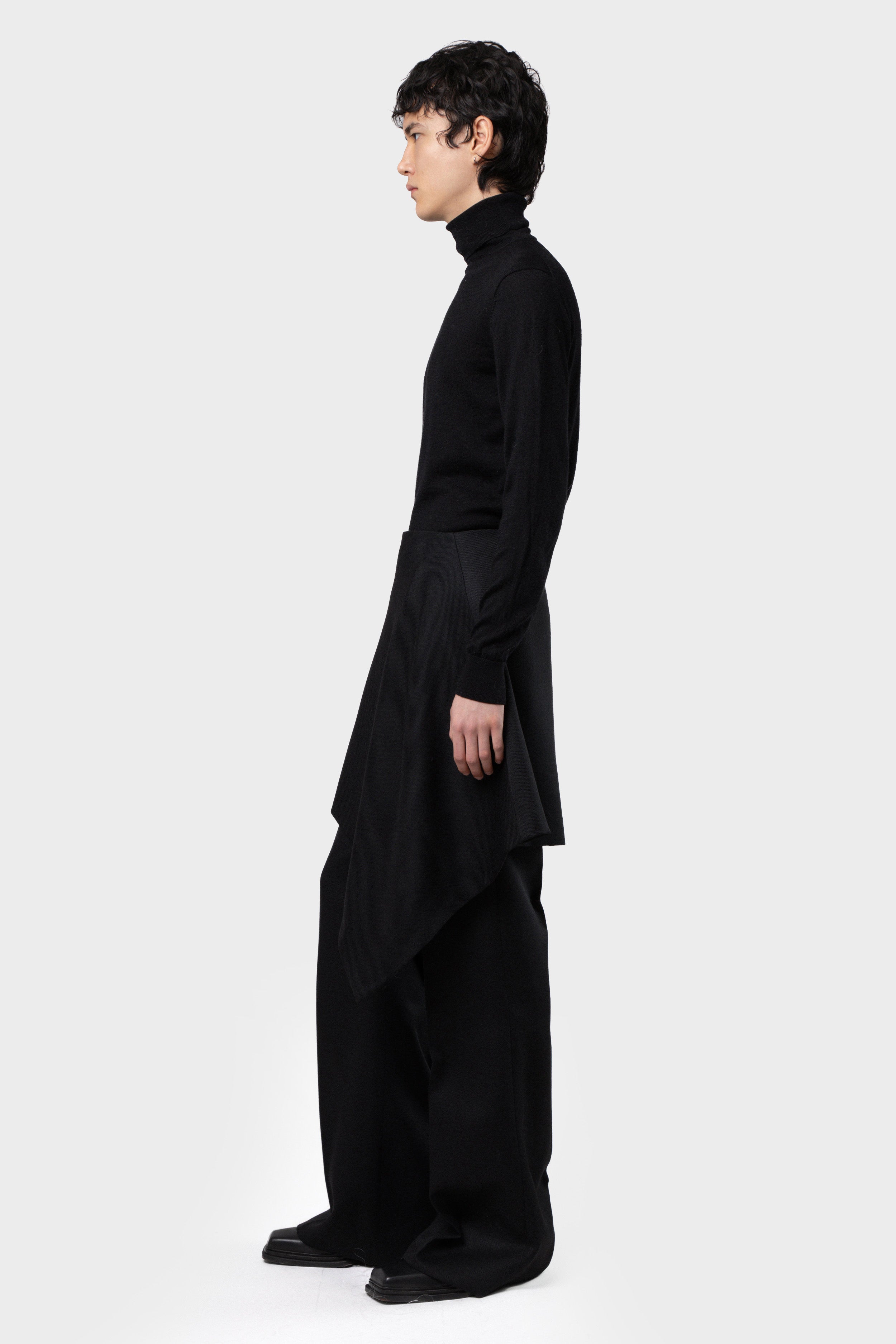 ASYMETRICAL SKIRT