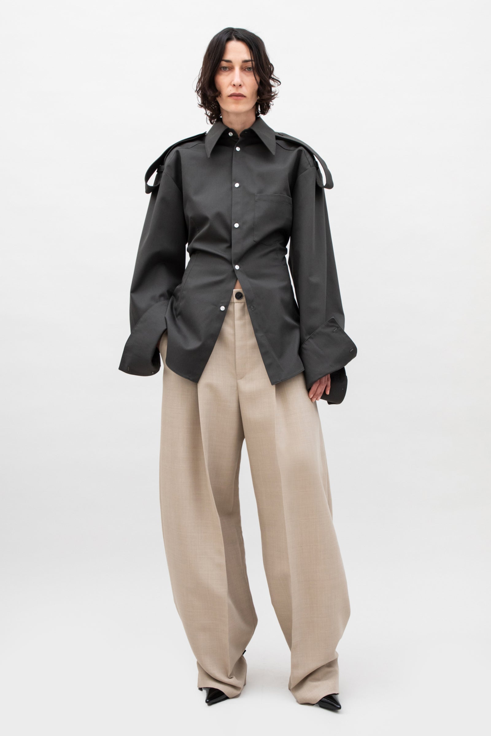 SHARP CUFF SCULPTURED SHIRT