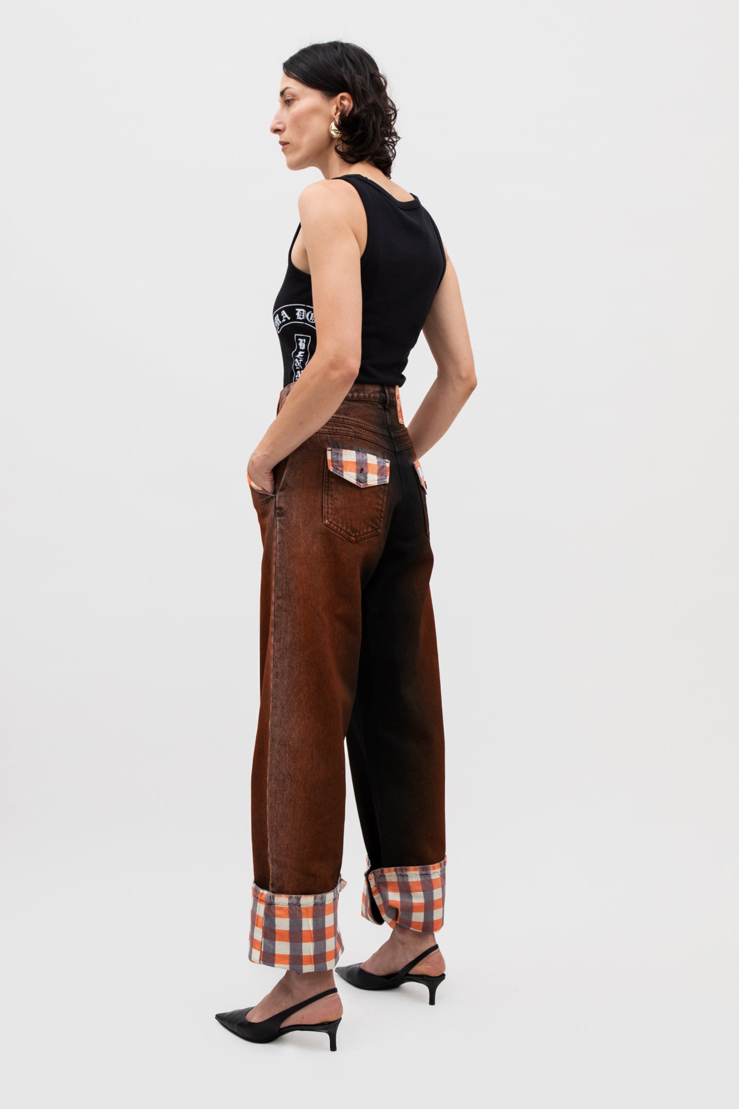 CONTRASTED HEM DENIM