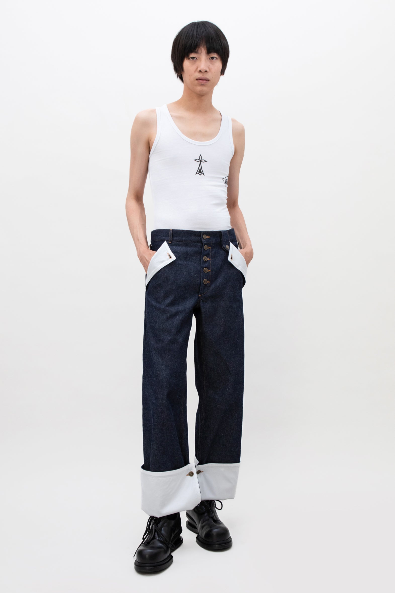 CONTRASTED HEM DENIM
