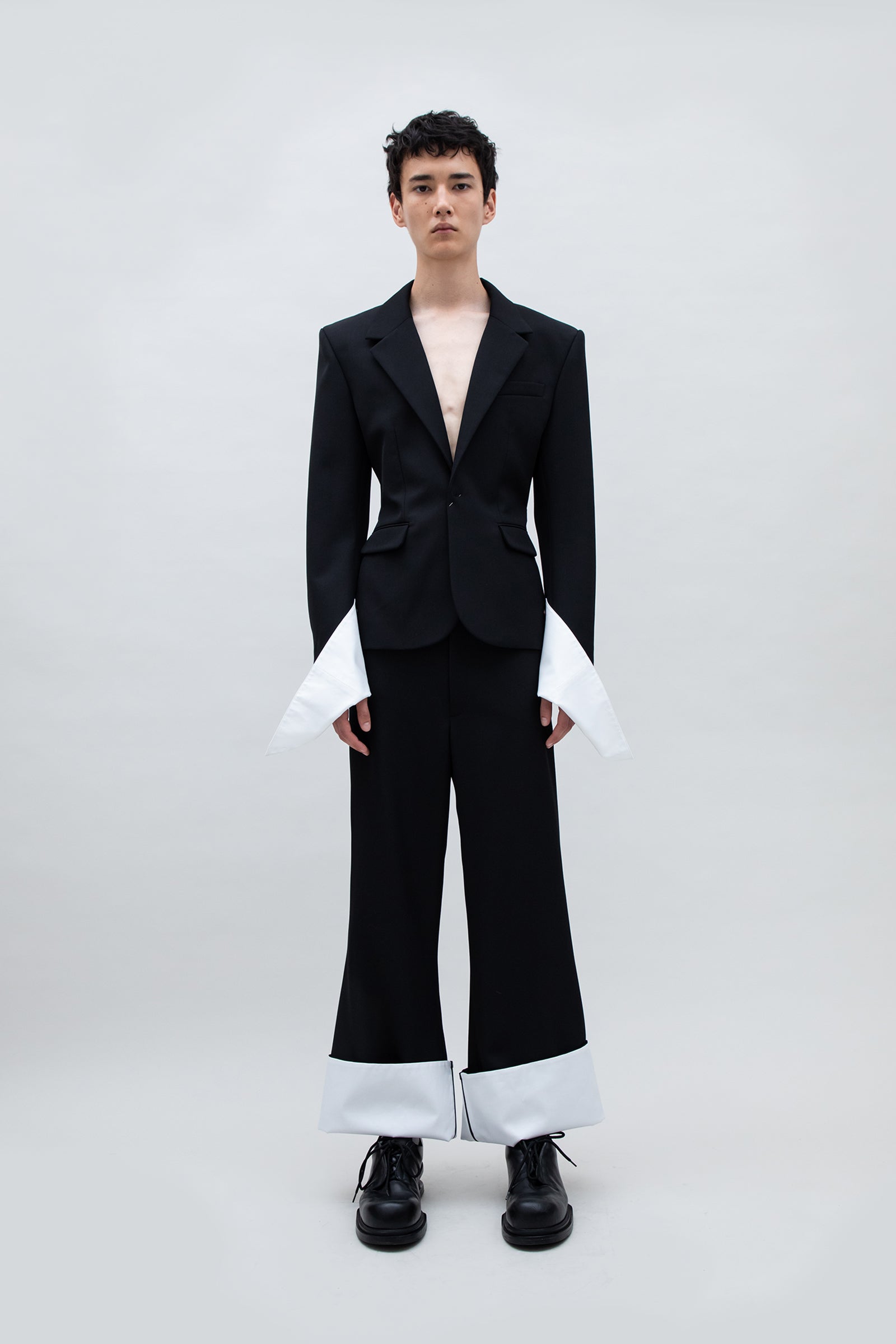 STRUCTURED OPEN CUFF JACKET