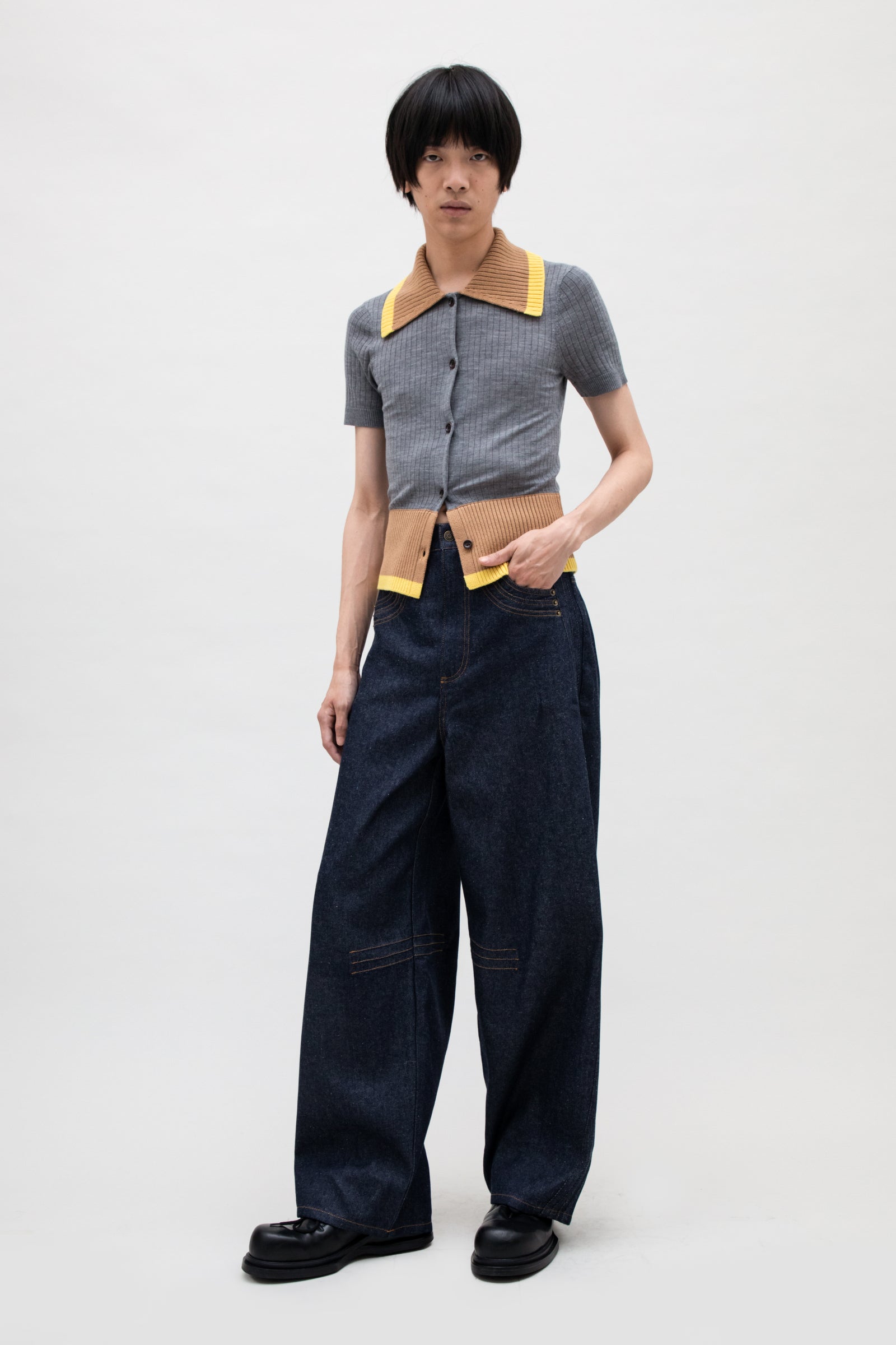 CONTRASTED RIBS KNIT POLO