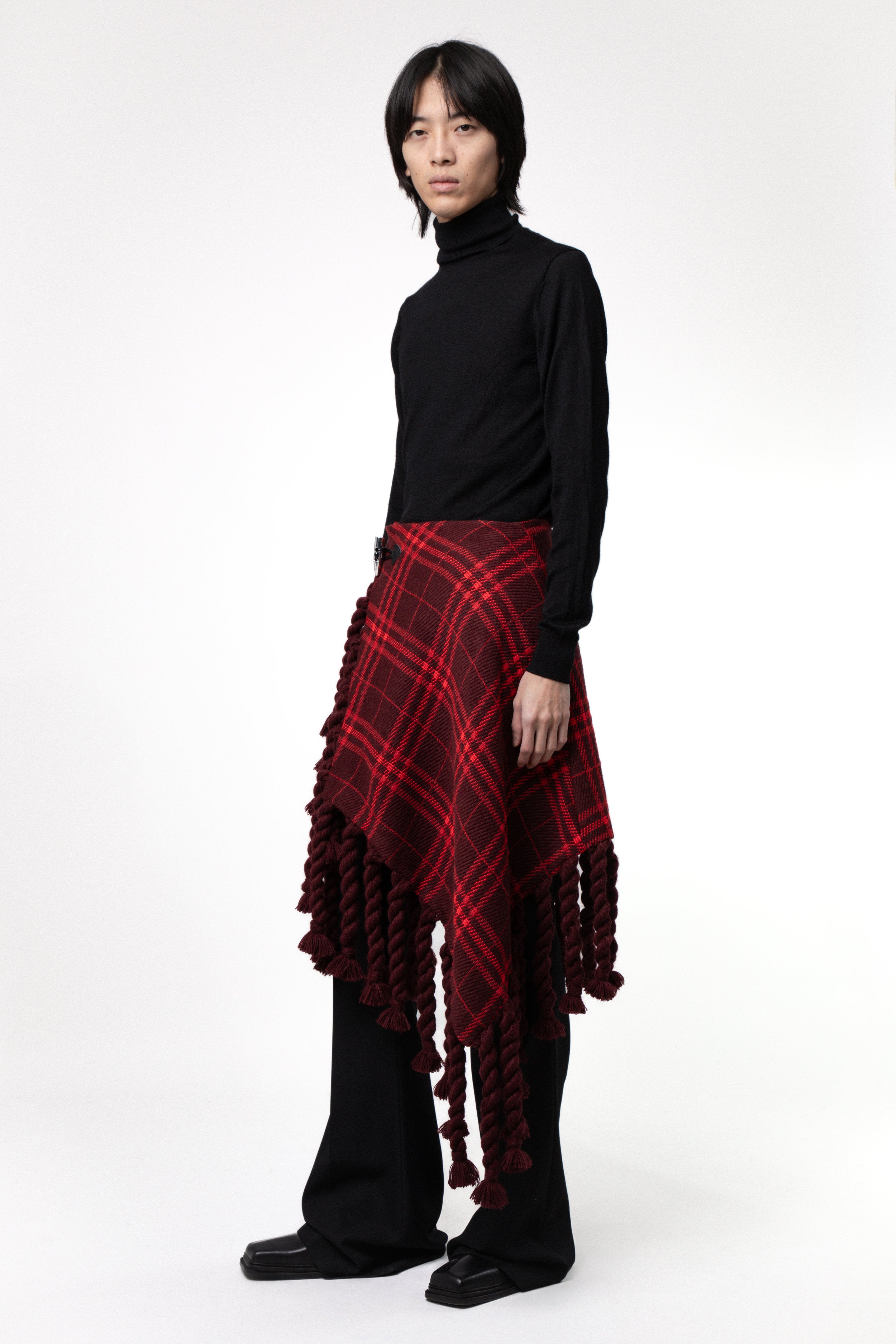ASYMETRICAL SKIRT