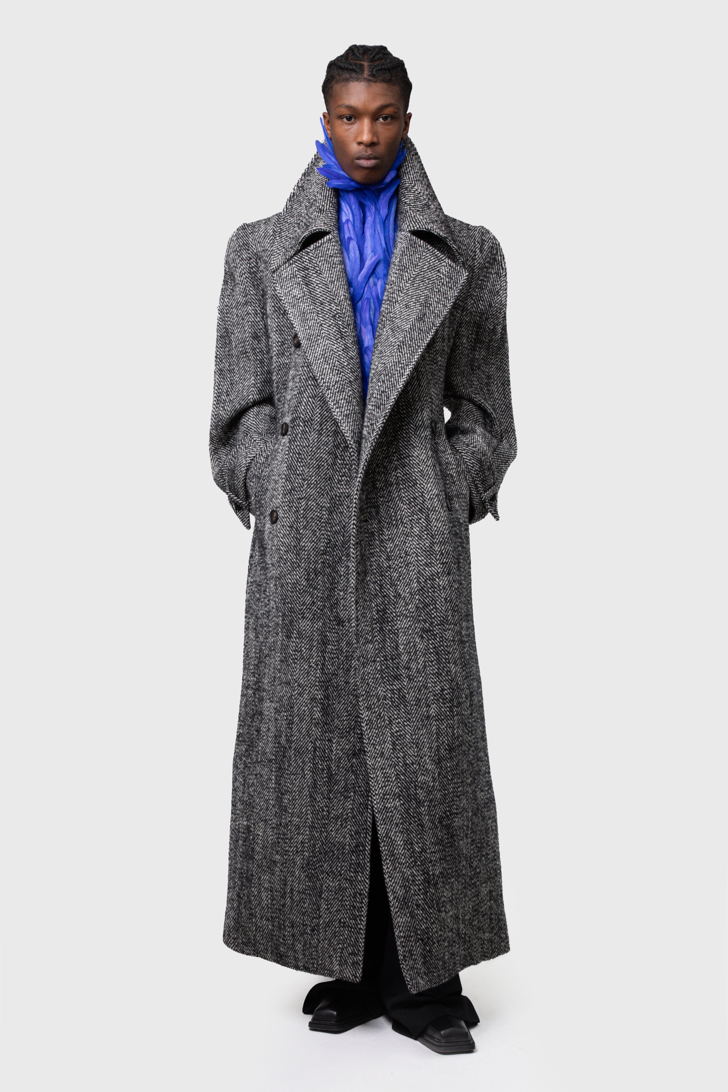 STRUCTURED RAGLAN COAT
