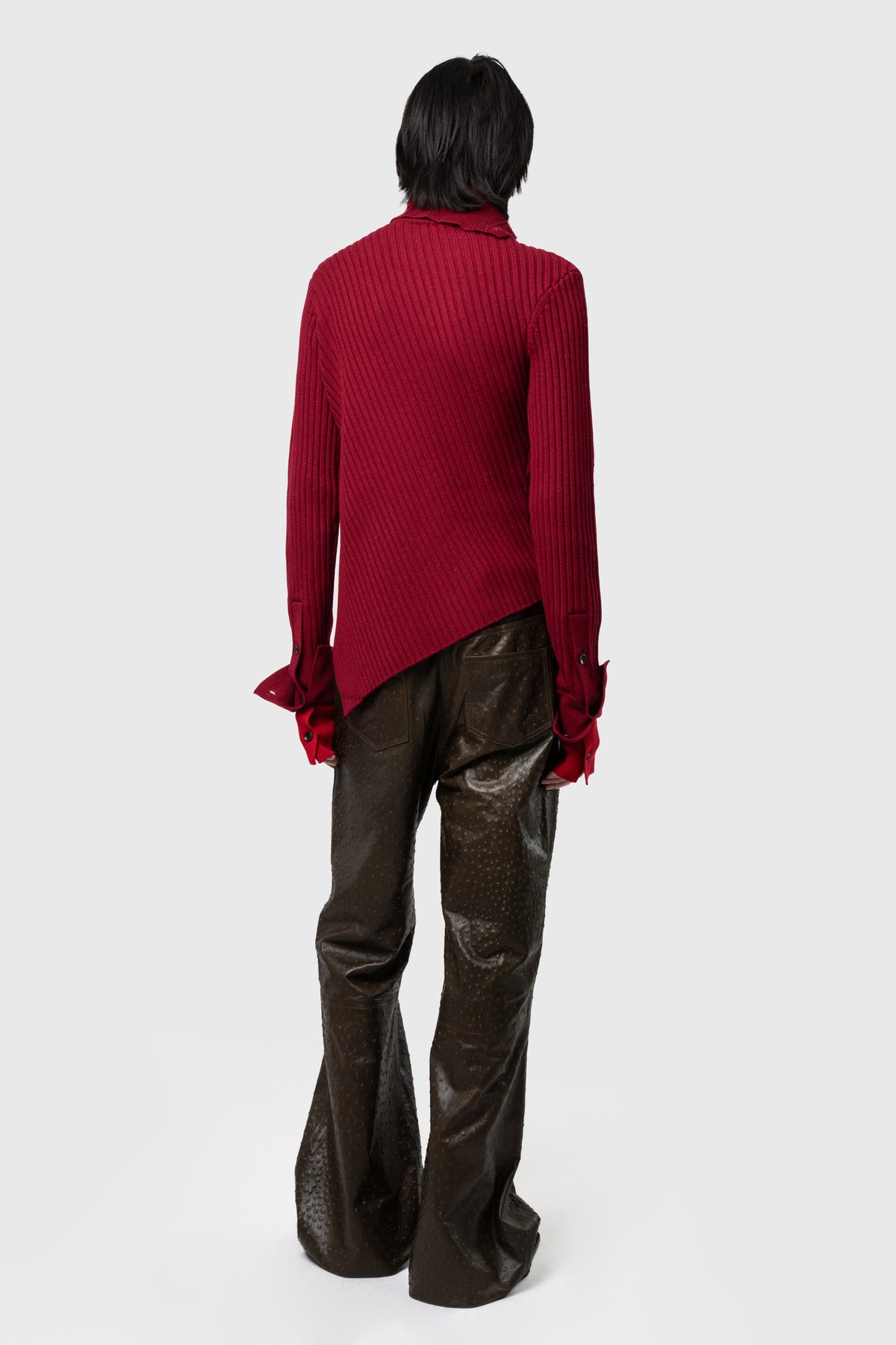ASYMETRICAL TURTLE NECK