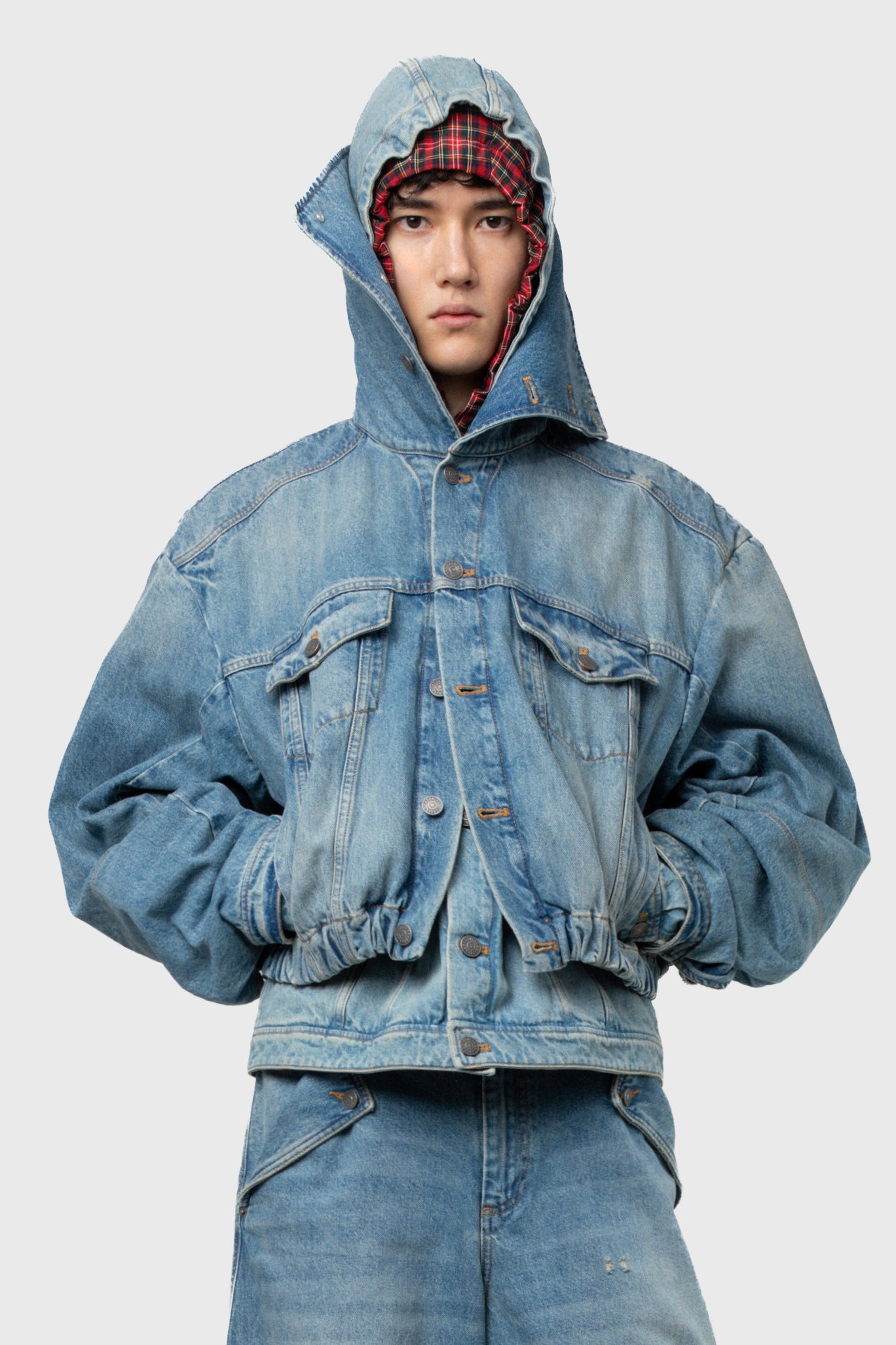 HOODED DENIM BOMBER