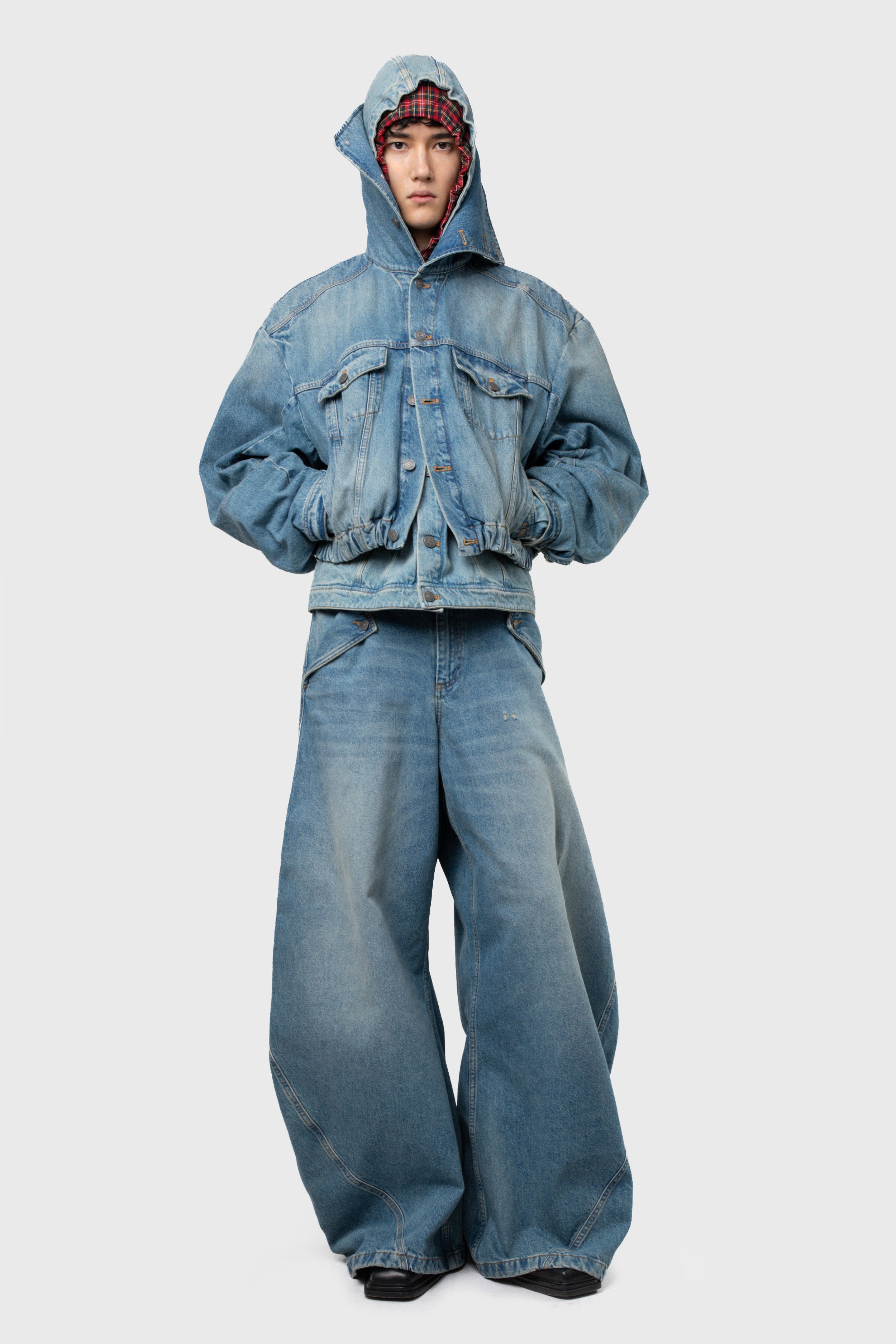 HOODED DENIM BOMBER