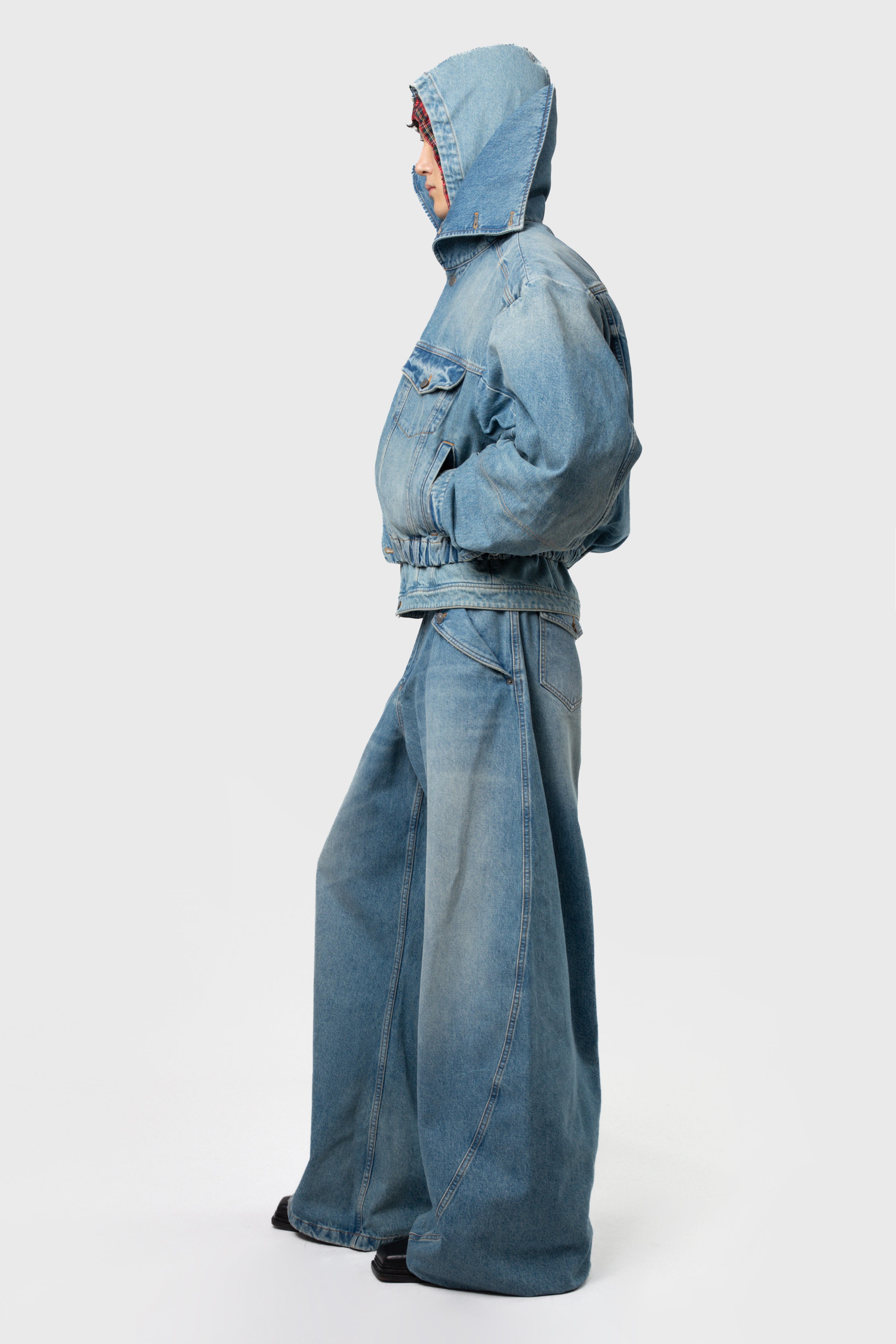 HOODED DENIM BOMBER