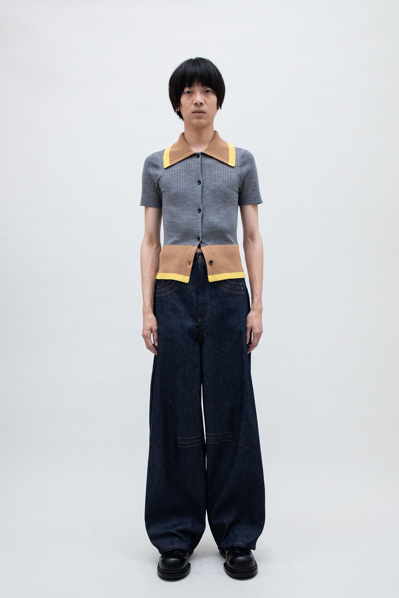 CONTRASTED RIBS KNIT POLO
