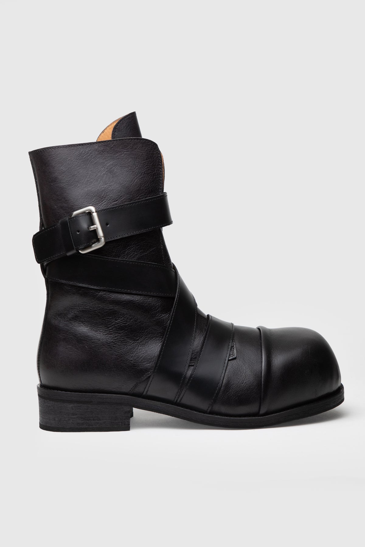 BELT BOOT