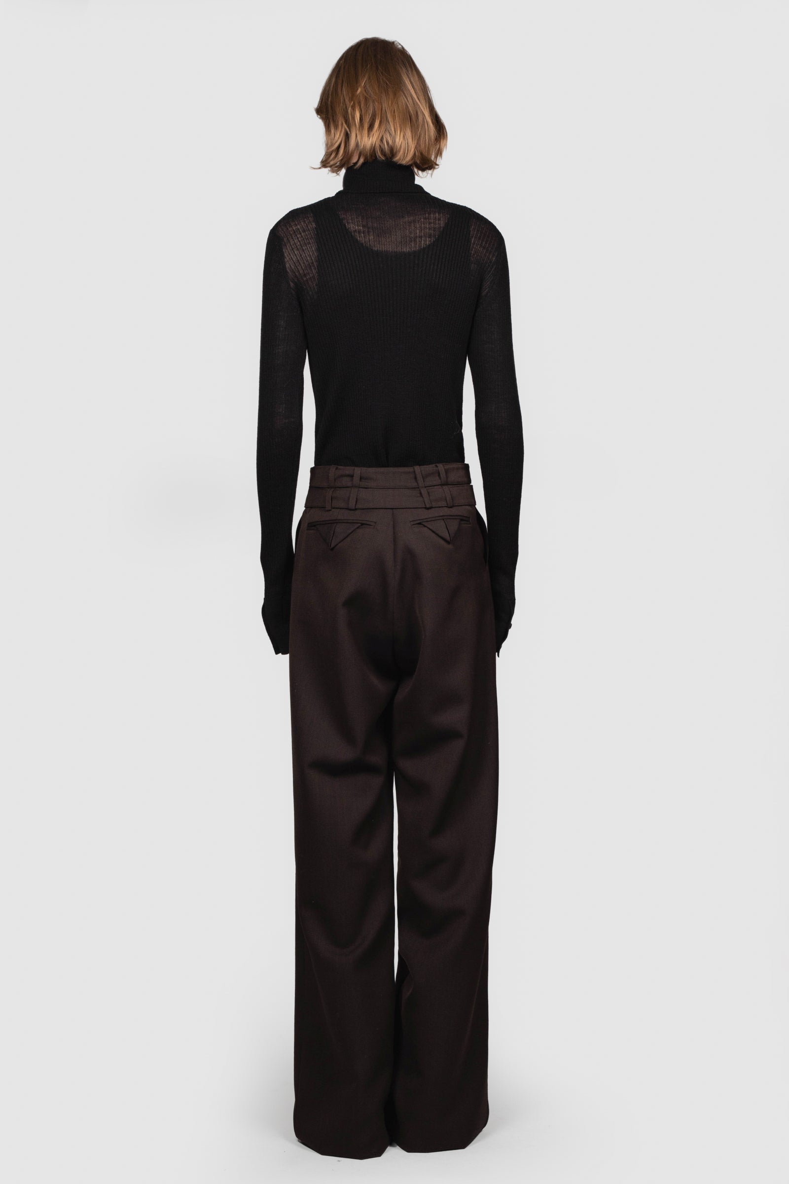 FITTED TURTLENECK