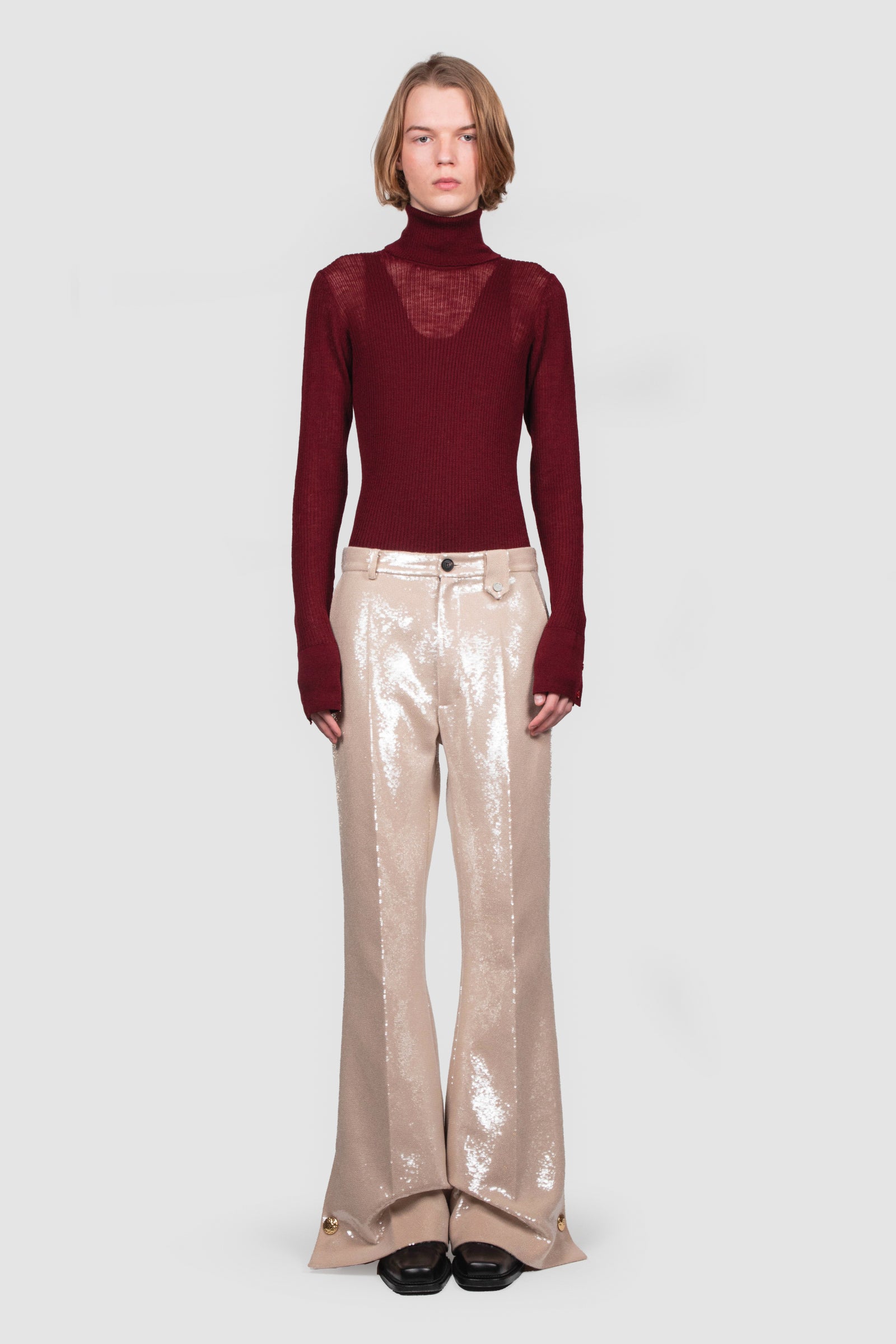 FITTED TURTLENECK